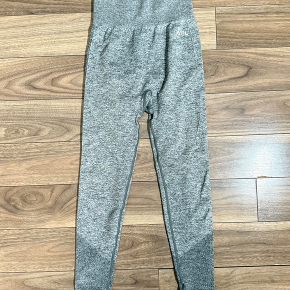 AYBL Seamless Leggings | Size XS | Light Grey Marl - Picture 3 of 8